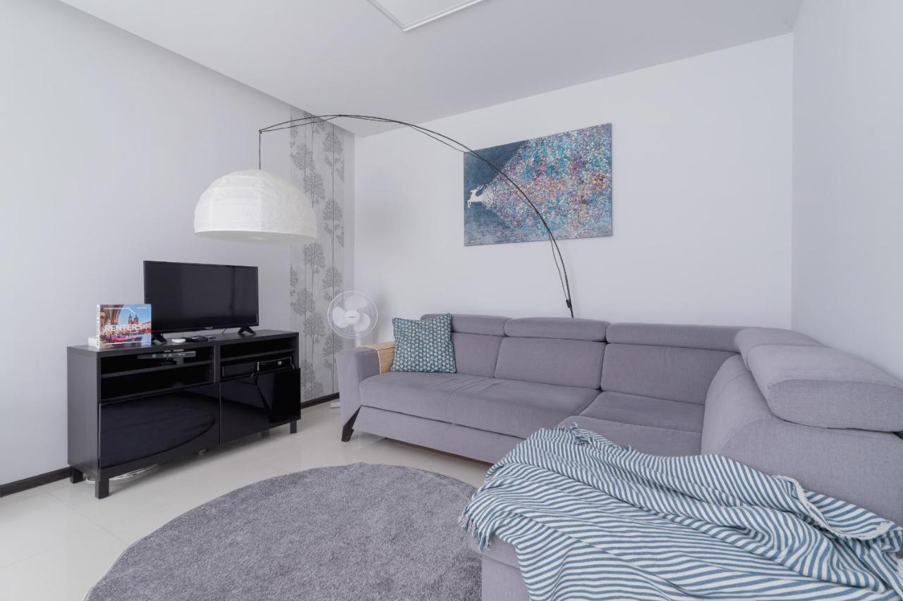 Wonderful Apartment Garden Residence By Noclegi Renters Cracovia Esterno foto