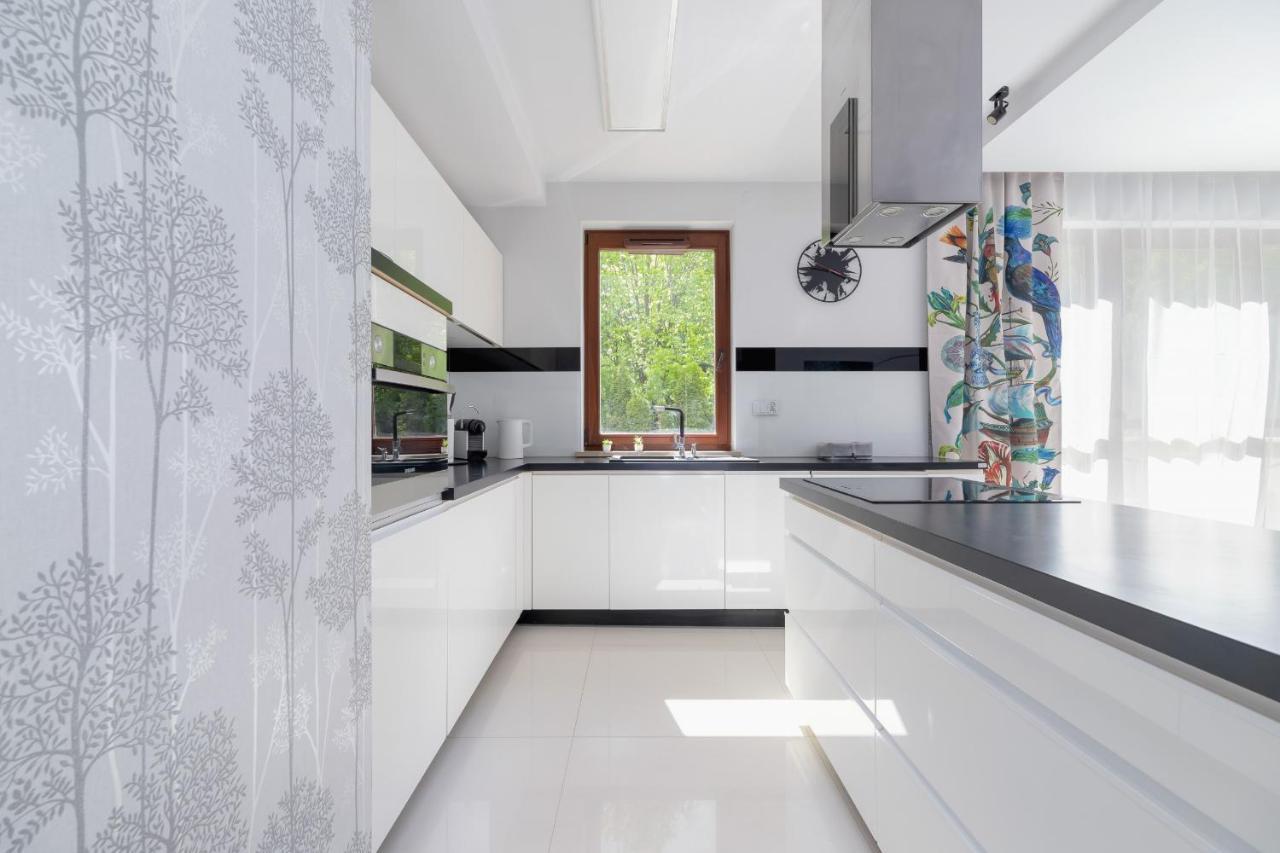Wonderful Apartment Garden Residence By Noclegi Renters Cracovia Esterno foto